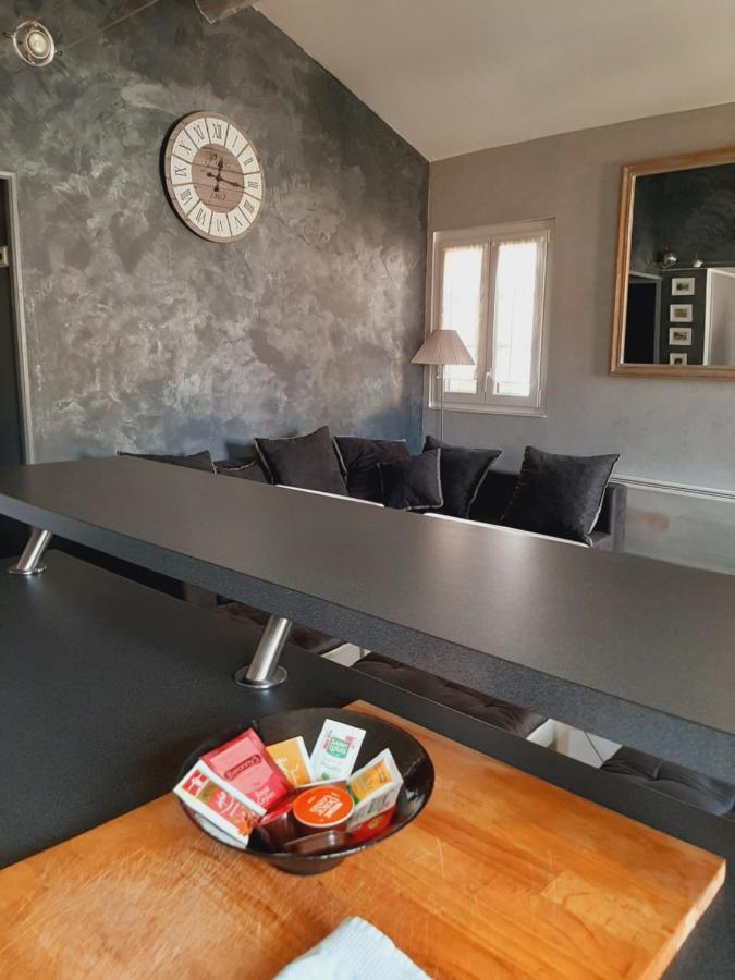 T2 centre ville vue Faron 40m2 en zone pietonne 4ème étage Tolón Exterior foto