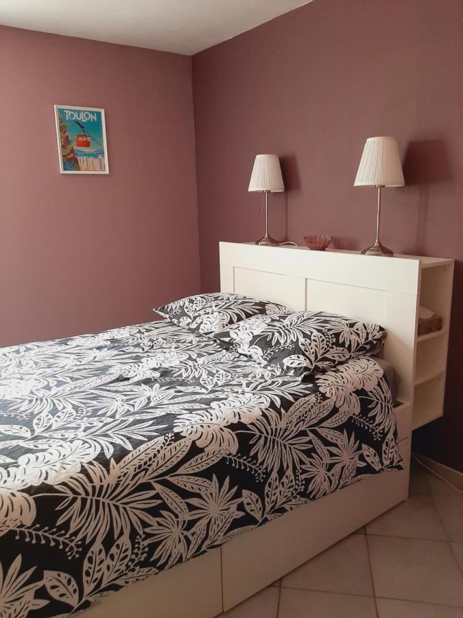 T2 centre ville vue Faron 40m2 en zone pietonne 4ème étage Tolón Exterior foto