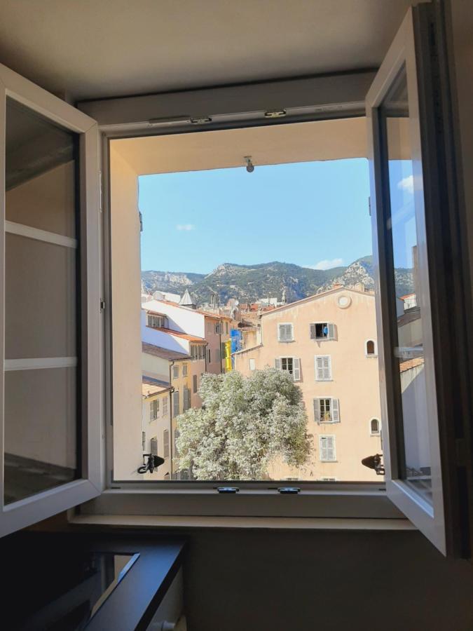 T2 centre ville vue Faron 40m2 en zone pietonne 4ème étage Tolón Exterior foto